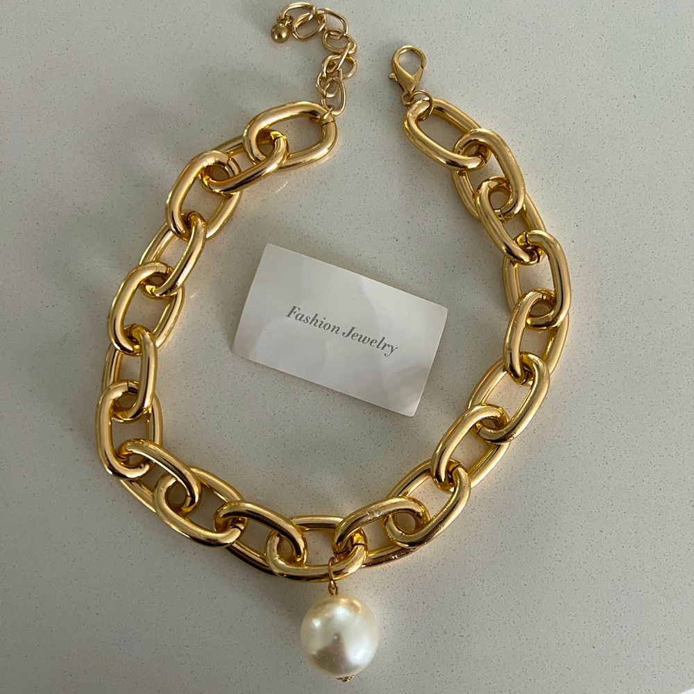 Fashion gold necklace with big pearl
